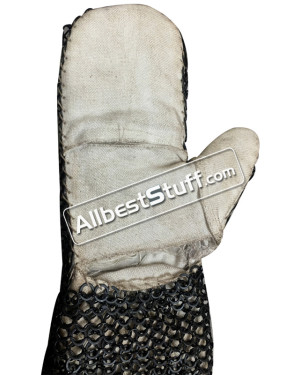 Padded Linen stitched pair of Maille Mittens